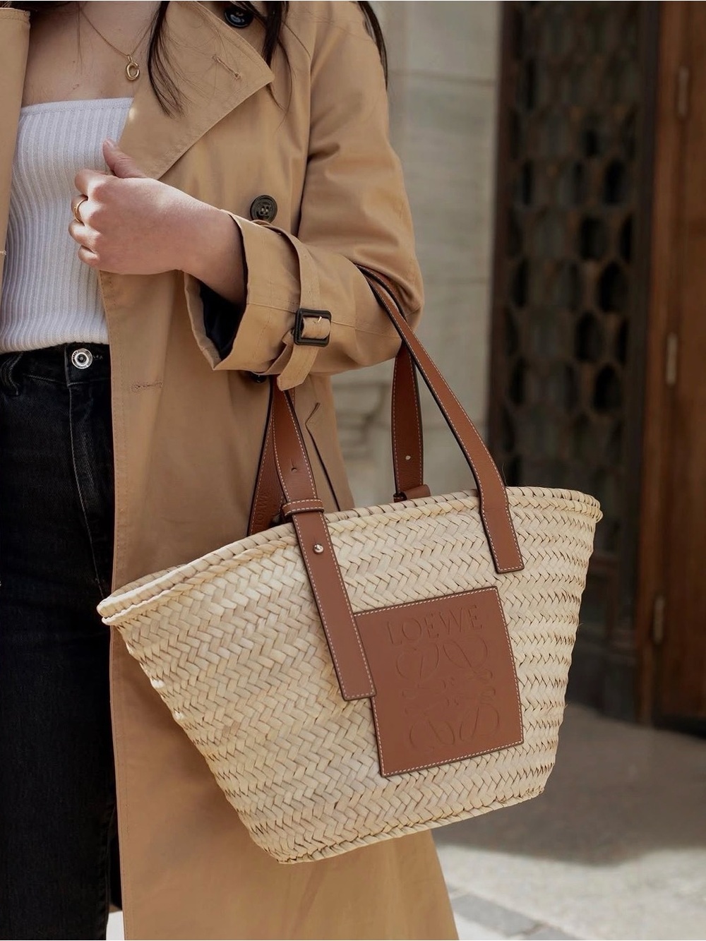 LOEWE X Paula's Ibiza Basket Medium ✨Bag in Palm Leaf with Leather Handles - Picture 11 of 13